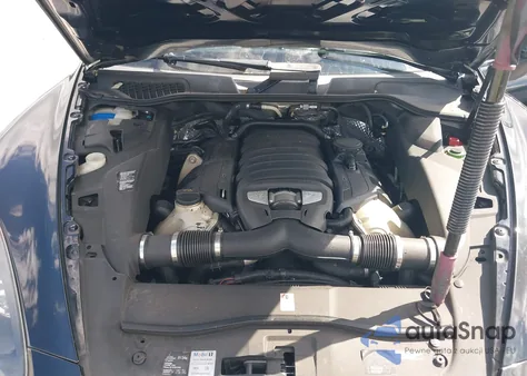 2013 Porsche Cayenne Gts z USA, uszkodzony, nr VIN WP1AD2A24DLA71306